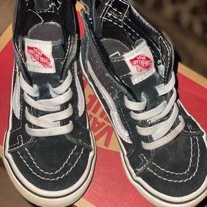 Toddler black sk8 Hi vans